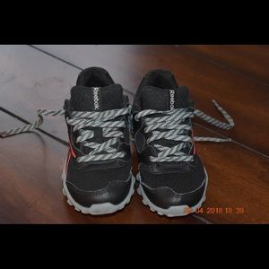 Boys tennis shoes/sneakers